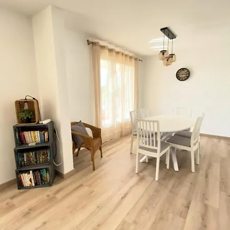 Apartment T5 Renove A 4 Min De La *