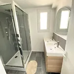 Apartament T5 Renove A 4 Min De La